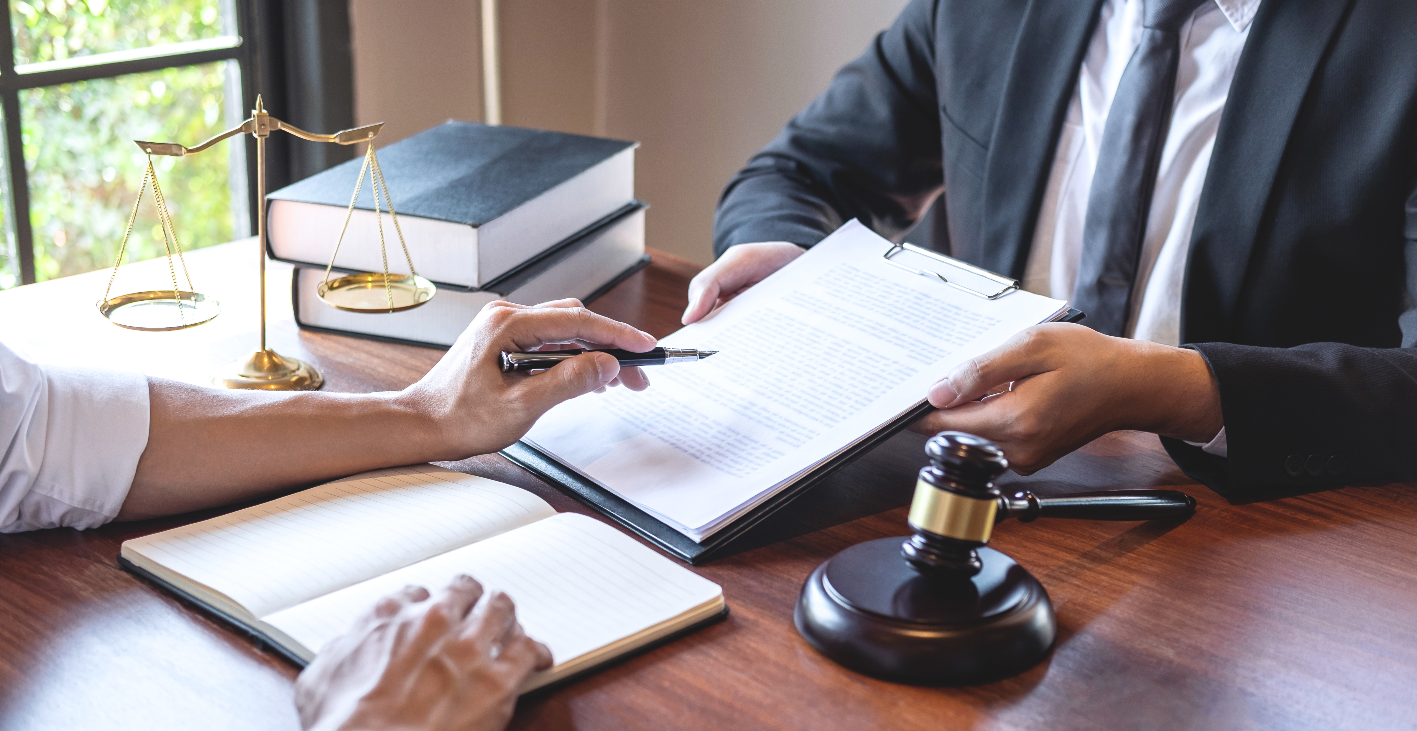 IMPORTANCE OF HIRING A REAL ESTATE ATTORNEY IN COCONUT CREEK, FLORIDA
